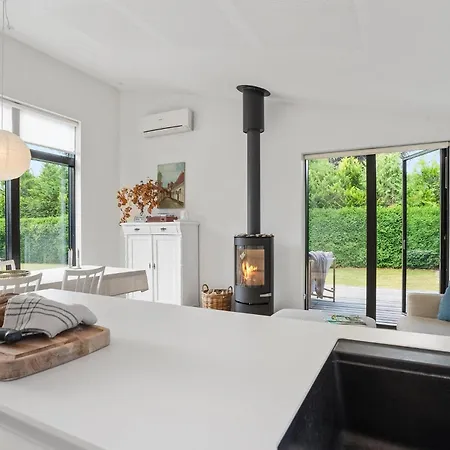 3 Bedroom Stunning In Børkop