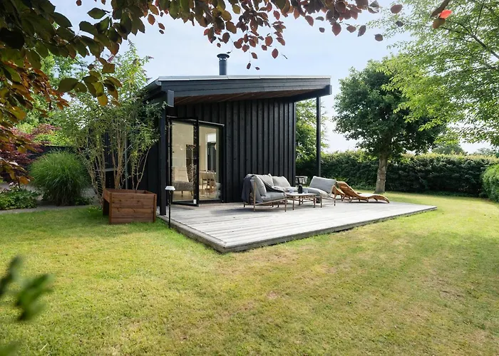 3 Bedroom Stunning In *
